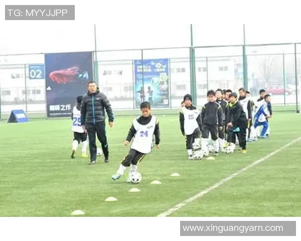 绰号小烟枪的足球明星如何在绿茵场上燃起激情与荣耀